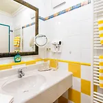 Zum Schwarzen Baeren Hotel 4*