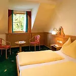 Zum Schwarzen Baeren Hotel