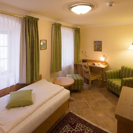 Zum Schwarzen Baeren Hotel