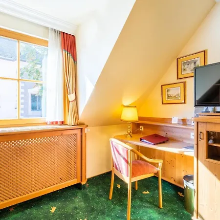 Zum Schwarzen Baeren Hotel