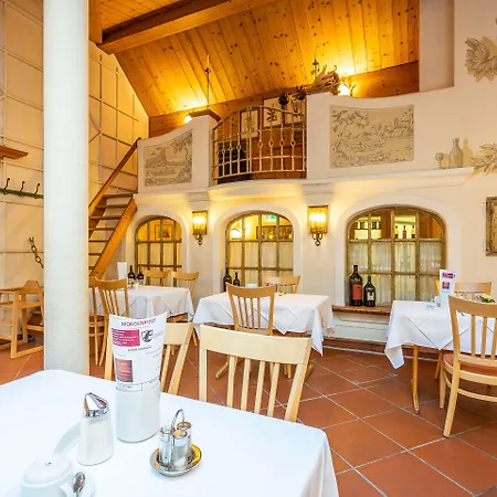 Zum Schwarzen Baeren Hotel Emmersdorf an der Donau