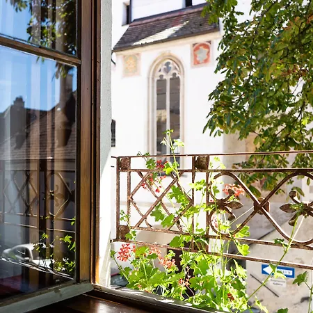 Zum Schwarzen Baren Hotel 4*
