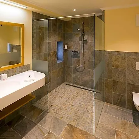 Zum Schwarzen Baeren Hotel