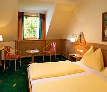 Zum Schwarzen Baeren Hotel