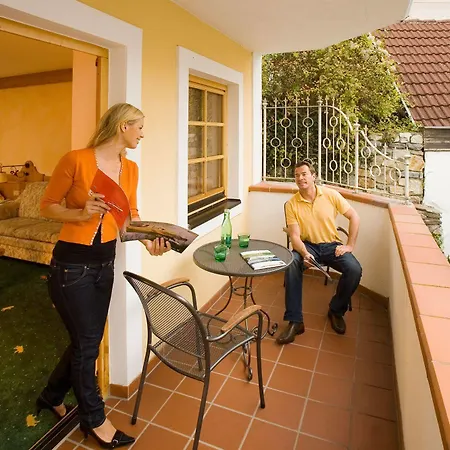 Hotel Zum Schwarzen Baeren Emmersdorf an der Donau