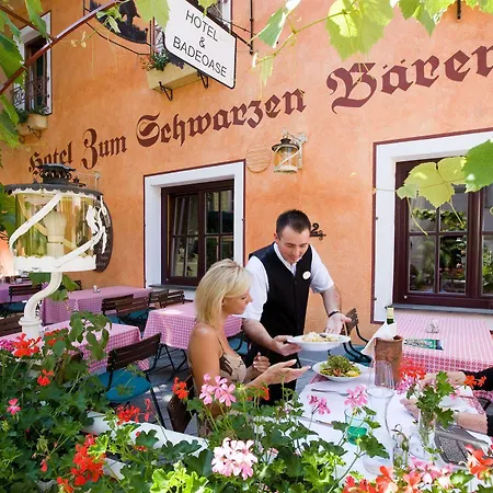 Szálloda Zum Schwarzen Baeren Emmersdorf an der Donau