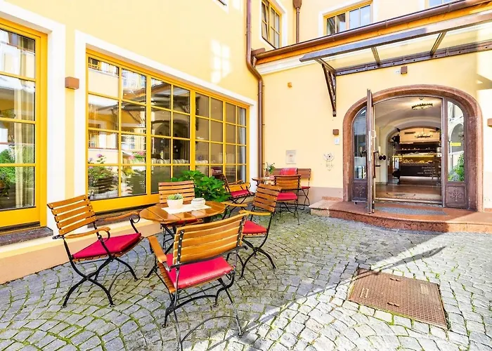 Zum Schwarzen Baeren 4*