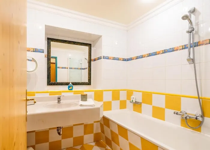 Zum Schwarzen Baeren Hotel