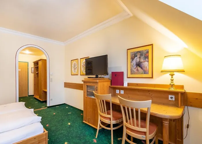 Hotel Zum Schwarzen Baeren 4*