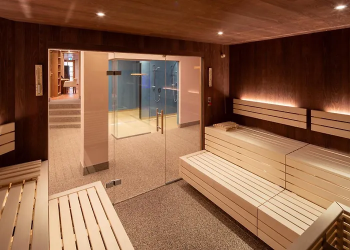 Zum Schwarzen Baeren 4*