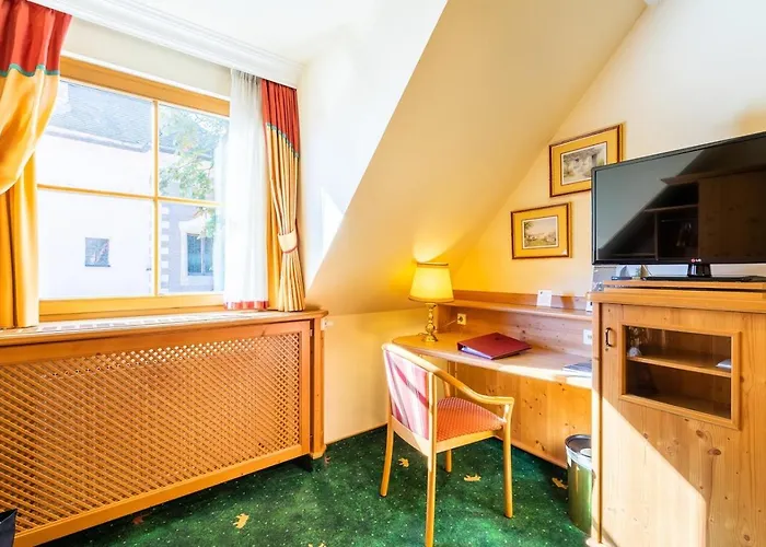 Zum Schwarzen Baeren Hotel