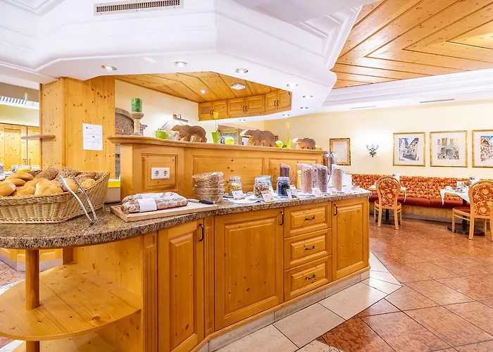 Zum Schwarzen Baeren Hotel 4*