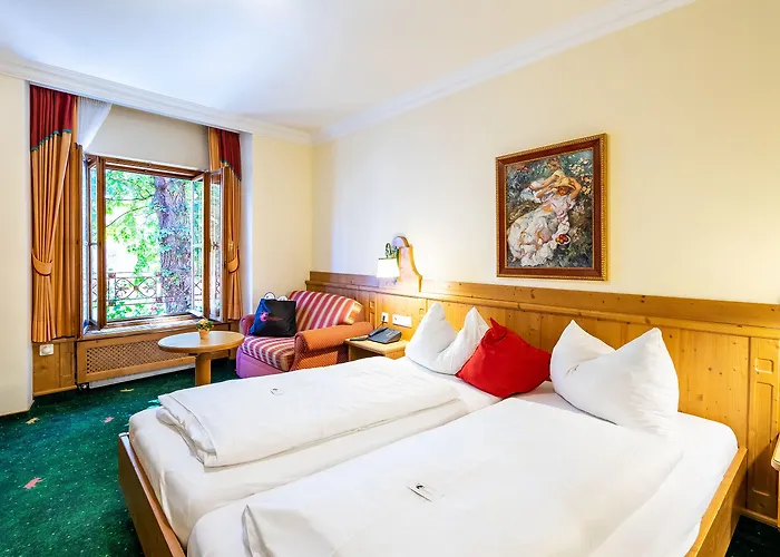 Hotel Zum Schwarzen Baeren 4*