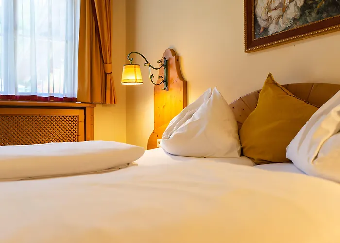 Zum Schwarzen Baeren 4*